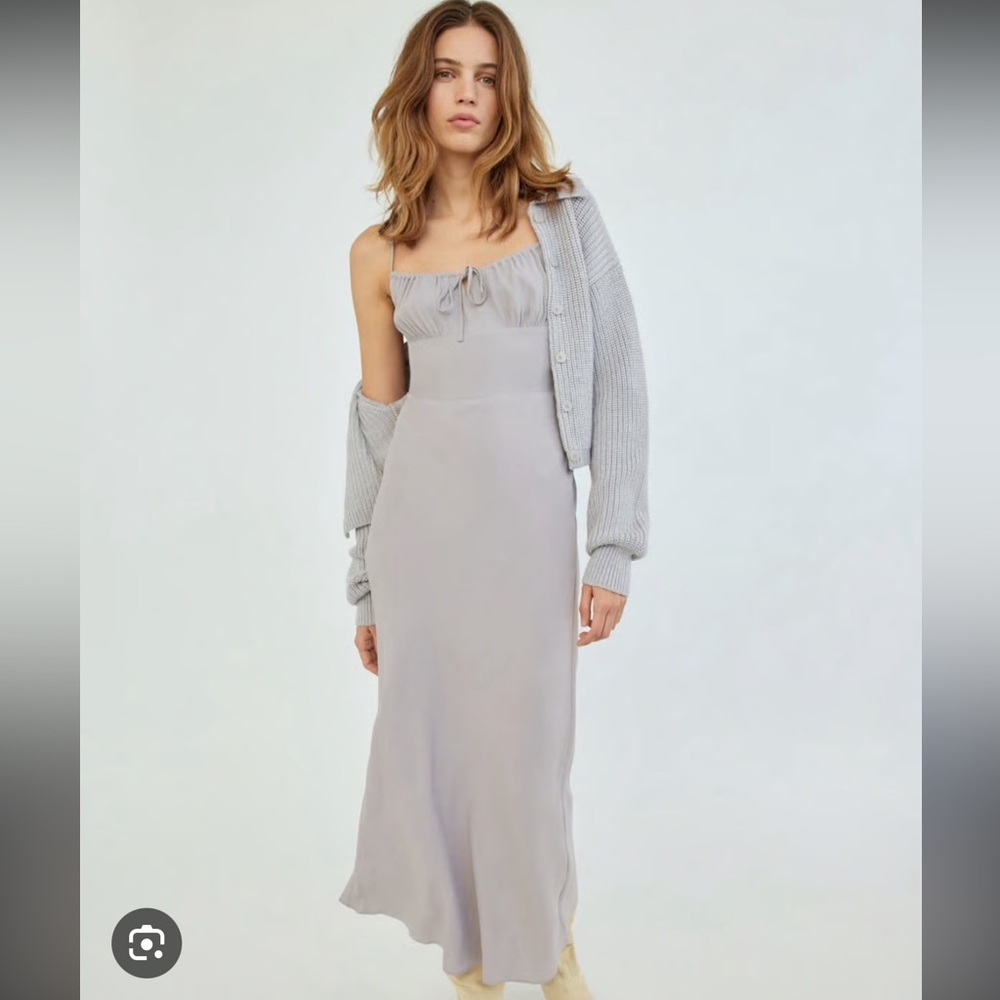 Aritzia bellow dress size 8